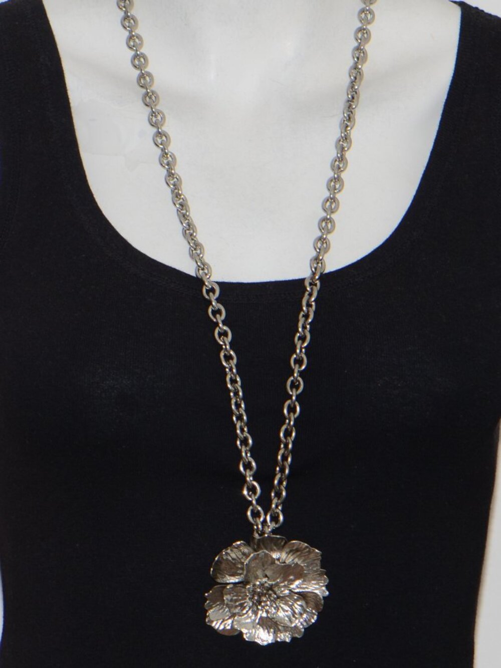 Vintage Oscar de la Renta Flower Pin Brooch 31" Long Necklace